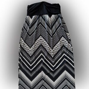 Women's Black and White Chevron Maxi Skirt